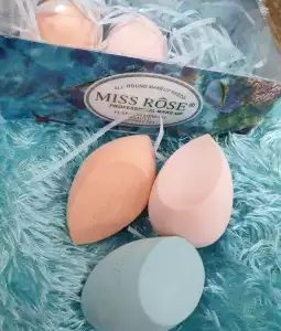 Miss Rose Makeup Blender / Makeup Puff