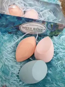 Miss Rose Makeup Blender / Makeup Puff