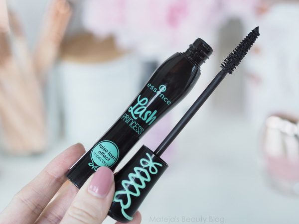 Essence Lash Princess Mascara Price in Pakistan